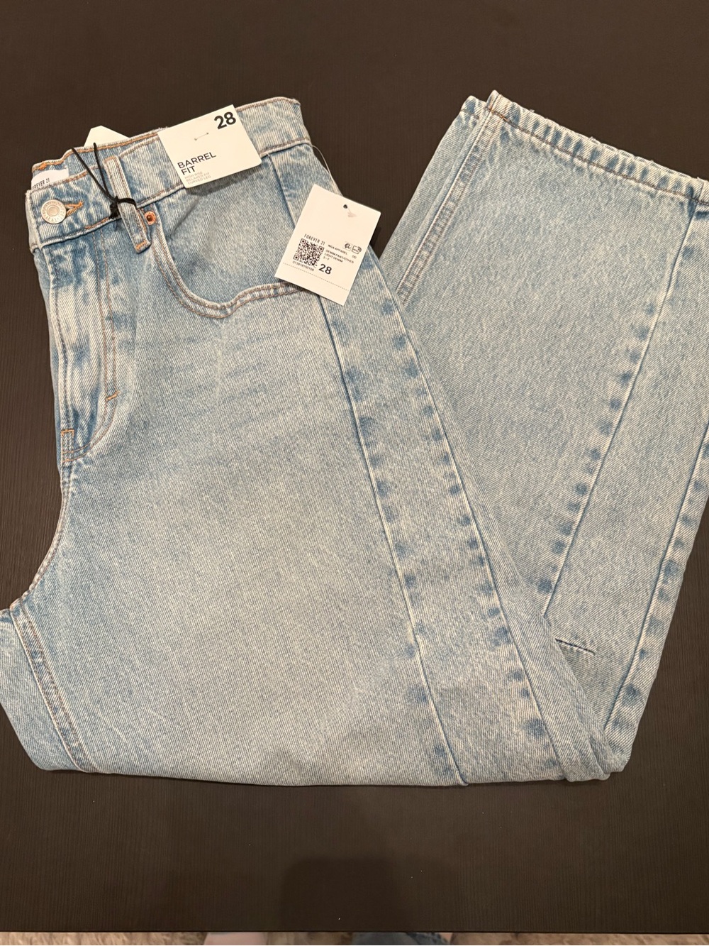 Forever 21 Light Blue Barrel Fit Jeans Women’s Size 28 NWT - Picture 2 of 5